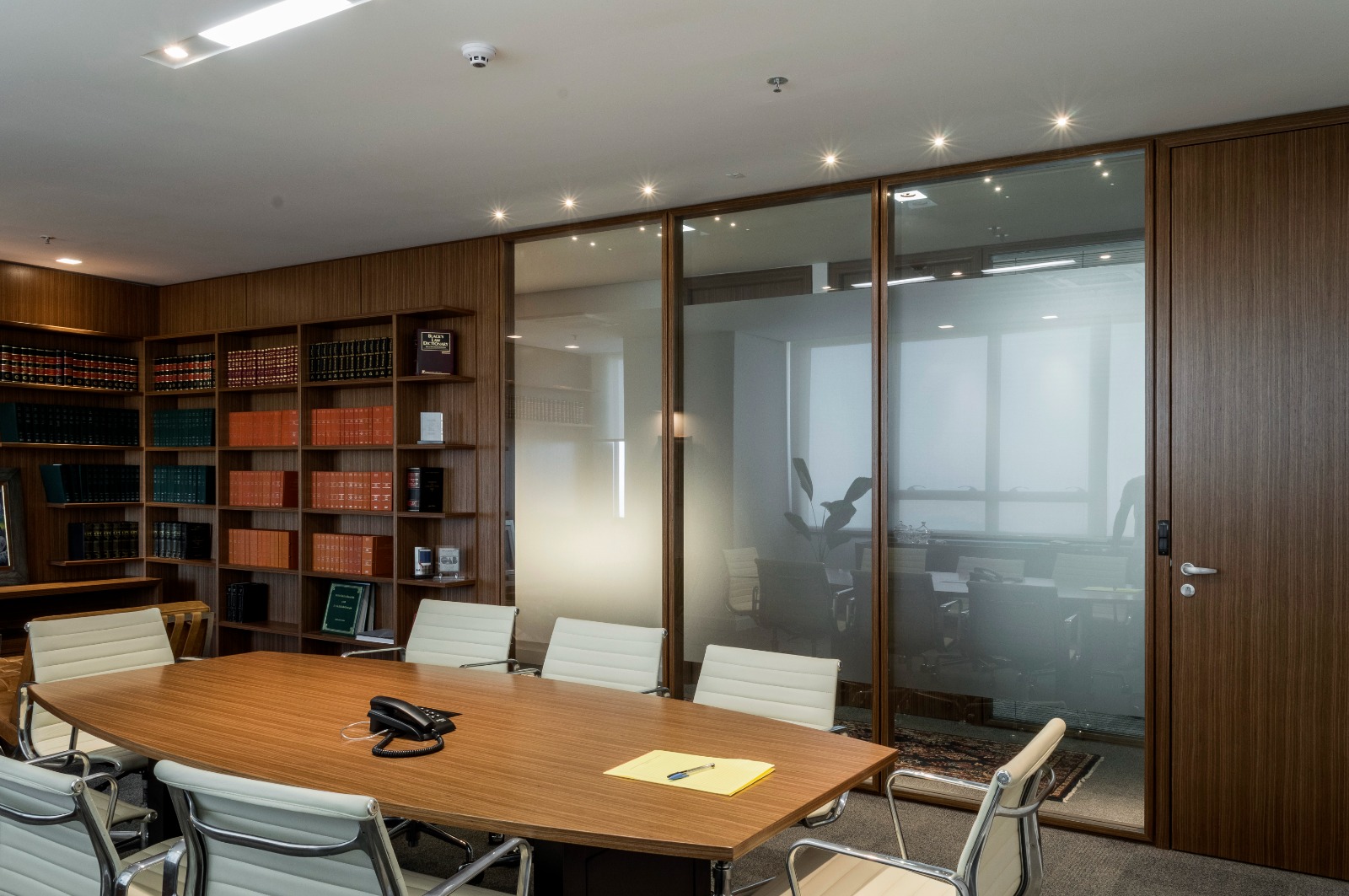 Mobiliário Corporativo BH, Divisórias Corporativas BH, Escritório Moderno BH, Design de Interiores Corporativo BH, Cadeiras Ergonômicas BH, Layout de Escritório BH, Mesa de Escritório BH, Divisória com Vidro BH, Divisória com Persiana BH, Divisória Acústica BH, Ambiente Corporativo Planejado BH, Estação de Trabalho BH, Mobiliário de Alto Padrão BH, Ambiente de Trabalho Produtivo BH, Cadeiras Giratórias BH, Divisórias Piso Teto BH, Sofisticação no Escritório BH, Tendências de Mobiliário BH, Consultoria em Mobiliário Corporativo BH, Ergonomia no Escritório BH, Mobiliário Executivo BH, Divisória Vidro Duplo BH, Espaço de Trabalho Eficiente BH, Divisórias com Design BH, Divisórias com Isolamento Acústico BH, Cabine Acustica BH, Interiores Coporativos, Interiores Corporativos BH, Interiores Corporativos MG,
