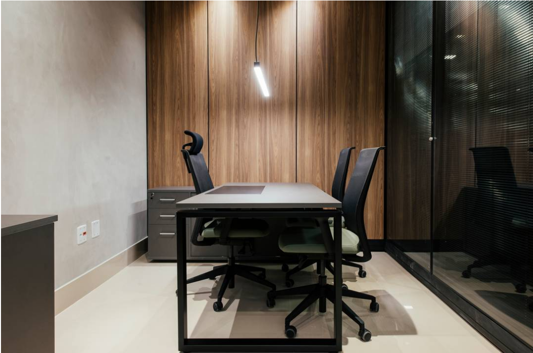 Tags: Mobiliário Corporativo BH, Divisórias Corporativas BH, Divisórias 86mm, Divisórias 42mm, Móveis para Escritório BH, Arquitetura Corporativa BH, Design de Interiores Corporativo BH, Ergonomia no Trabalho BH, Cadeiras Corporativas BH, Mesas Corporativas BH, Estações de Trabalho BH, Layout Corporativo BH, Escritório Moderno BH, Escritório Sofisticado BH, Planejamento Corporativo BH, Ambiente Corporativo Produtivo BH, Projeto de Escritório BH, Mobiliário Ergonômico BH, Soluções Corporativas BH, Mobiliário de Alta Qualidade BH, Escritório Funcional BH, Escritório Personalizado BH,
