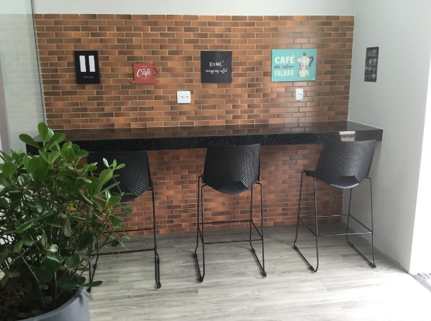 Espaço de Descompressão Corporativo BH, Banqueta Alta Corporativa BH, Banqueta para Escritório BH, Mobiliário para Área de Descompressão BH, Banquetas Ergonômicas BH, Mobiliário Corporativo BH, Cadeiras Corporativas BH, Divisórias de Vidro BH, Piso Elevado BH, Caixa de Tomada BH, Mobiliário para Espaço de Pausa BH, Ambientes Corporativos Modernos BH, Design Corporativo BH, Mobiliário Funcional BH, Escritório com Estilo BH, Banquetas para Cozinha Corporativa BH, Sala de Convivência BH, Espaço Lounge Empresarial BH, Escritório Inovador BH, Conectividade Corporativa BH, Soluções Corporativas BH,