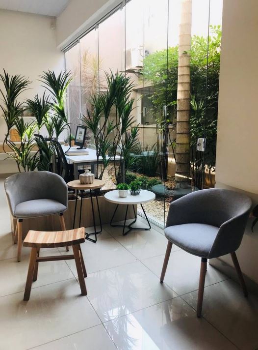 Recepção Executiva BH, Ambiente de Espera BH, Sofá Corporativo BH, Poltronas de Alto Padrão BH, Mobiliário Corporativo Premium BH, Design Corporativo BH, Escritório de Luxo BH, Divisória em Vidro BH, Ergonomia Corporativa BH, Sofá Modular BH, Layout Corporativo BH, Painel Acústico BH, Divisória Etherne BH, Cadeiras Corporativas BH, Piso Elevado BH, Caixa de Tomada BH, Interiores Corporativos BH, Móveis Corporativos BH, Sala de Espera BH, Escritório Moderno BH,