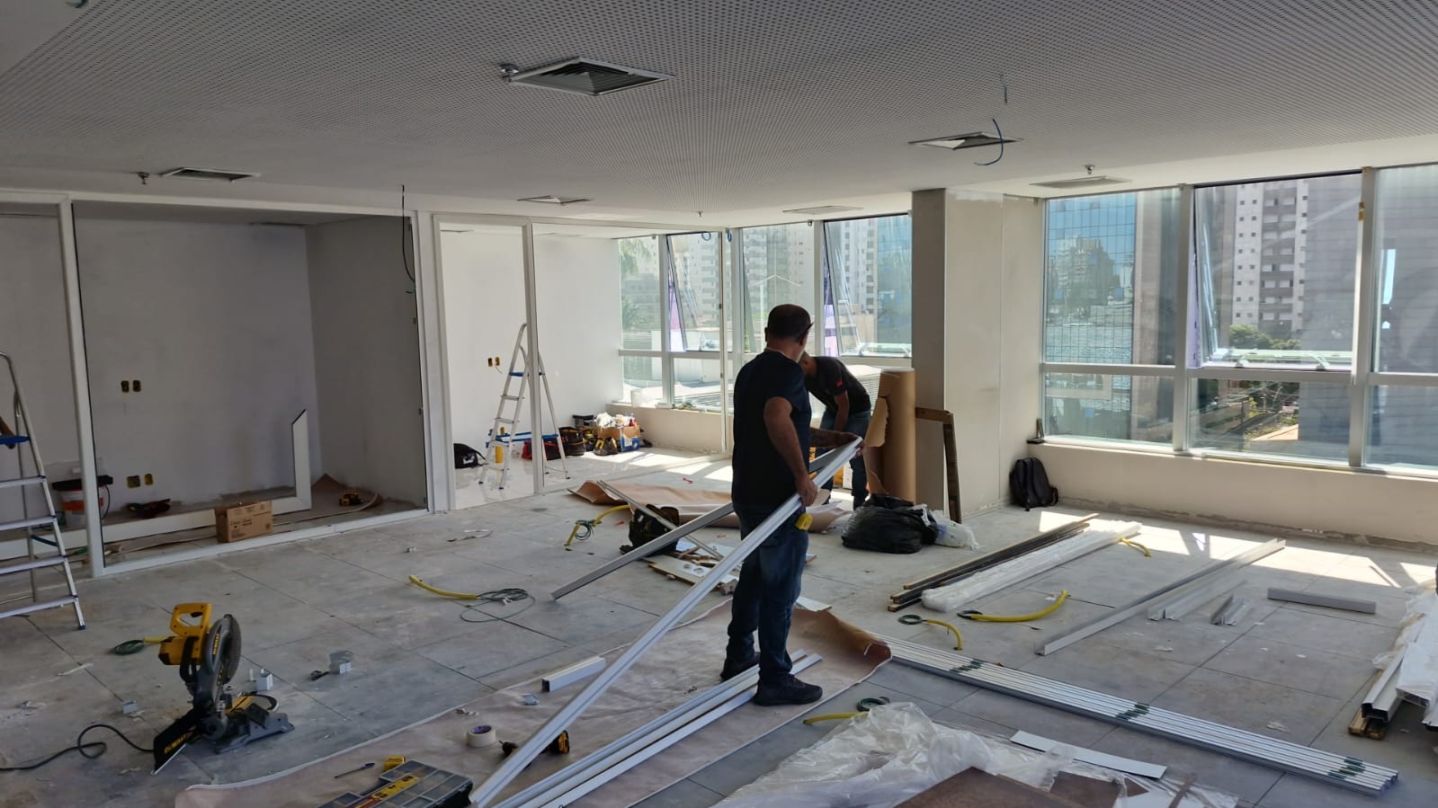 Infraestrutura de Cabeamentos BH, Cabeamento Estruturado BH, Rede de Dados Corporativa BH, Instalação de Cabeamento Corporativo BH, Serviços de TI Corporativos BH, Cabeamento Elétrico e de Rede BH, Organização de Cabeamentos BH, Rede Corporativa Segura BH, Estrutura de Conectividade BH, Produtividade no Ambiente Corporativo BH, Mobiliário Corporativo BH, Divisórias Corporativas BH, Piso Elevado BH, Caixas de Tomadas BH, Cadeiras Ergonômicas BH, Layout Corporativo BH, Escritório Moderno BH, Ambiente Corporativo Funcional BH, Serviços de Infraestrutura BH,