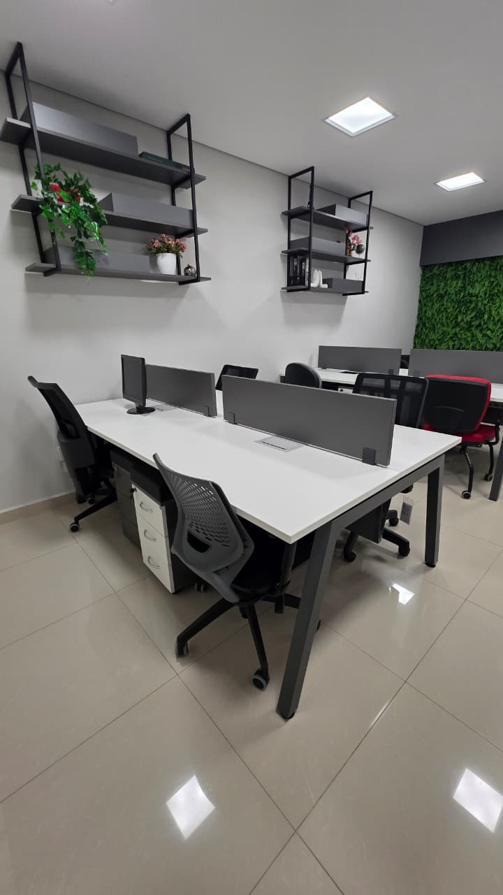mobiliário corporativo, móveis para escritório, ergonomia no trabalho, divisórias em vidro, cadeiras ergonômicas, projeto corporativo, design de interiores corporativo, neuroarquitetura, produtividade no trabalho, ambiente corporativo, móveis planejados para escritório, piso elevado, caixas de tomadas, escritório moderno, arquitetura corporativa, móveis para empresas em Belo Horizonte, soluções corporativas integradas, layout de escritório, bem-estar no trabalho, retenção de talentos, ergonomia, design corporativo, produtividade, arquitetura corporativa, divisórias, cadeiras ergonômicas, escritório moderno, bem-estar no trabalho, Interiores Corporativos, móveis empresariais, layout corporativo, sustentabilidade, ambiente de trabalho,