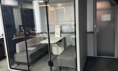 Cabine Acústica BH, Cabine Acústica para Escritório BH, Isolamento Sonoro Corporativo BH, Cabine para Videoconferência BH, Espaço de Concentração Corporativo BH, Cabine de Reunião BH, Cabine para Call BH, Tratamento Acústico Corporativo BH, Cabine de Trabalho Silenciosa BH, Cabine Acústica Individual BH, Cabine Modular BH, Design Acústico Corporativo BH, Mobiliário Corporativo com Acústica BH, Escritório com Isolamento Sonoro BH, Bem-estar Corporativo BH, Ambiente de Trabalho Moderno BH, Produtividade Corporativa BH, Conforto Acústico BH, Arquitetura Corporativa BH, Sala Acústica BH, Espaço Privado Corporativo BH, Layout de Escritório Eficiente BH, Cabine com Iluminação LED BH, Soluções Corporativas Acústicas BH, Interiores Corporativos BH, Interiores Corporativos MG, Interiores Corporativos,