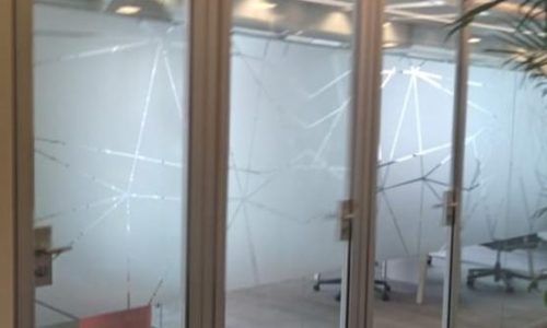 Divisória de Vidro BH, Divisória com Estrutura em Alumínio BH, Divisória Corporativa BH, Layout Corporativo BH, Ambientes Corporativos Modernos BH, Design Corporativo BH, Iluminação Natural no Escritório BH, Mobiliário Corporativo BH, Escritório Sofisticado BH, Divisória de Vidro para Sala de Reunião BH, Espaço de Trabalho Integrado BH, Arquitetura Corporativa BH, Flexibilidade no Ambiente de Trabalho BH, Divisória Transparente BH, Soluções Corporativas BH