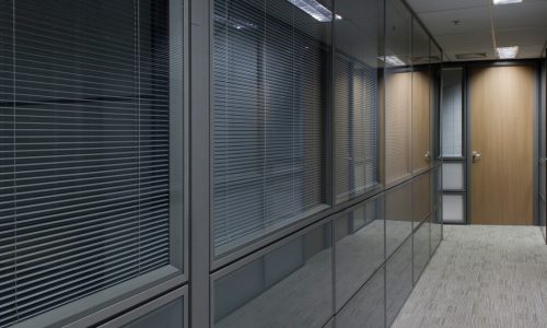Divisória Vidro Duplo BH, Divisória com Persiana Embutida BH, Divisória Corporativa de Alto Padrão BH, Divisórias de Vidro com Isolamento Acústico BH, Mobiliário Corporativo BH, Divisória para Sala de Reunião BH, Ambientes Corporativos Modernos BH, Privacidade Corporativa BH, Estética Corporativa BH, Layout Corporativo BH, Divisória Especial Corporativa BH, Piso Elevado BH, Caixas de Tomada BH, Design Corporativo BH, Escritório com Divisória de Vidro BH, Soluções para Escritório BH, Escritório Moderno BH, Divisória de Vidro Acústica BH, Persianas Integradas BH, Ambientes de Trabalho Planejados BH, Espaços Corporativos Inteligentes BH,