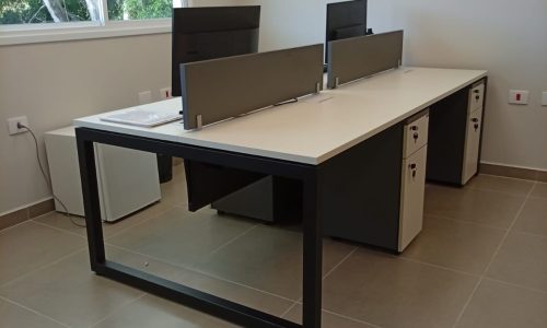 Descubra o que define o mobiliário corporativo de qualidade e como a Interiores Corporativos ajuda empresas, arquitetos e designers a criar ambientes completos.